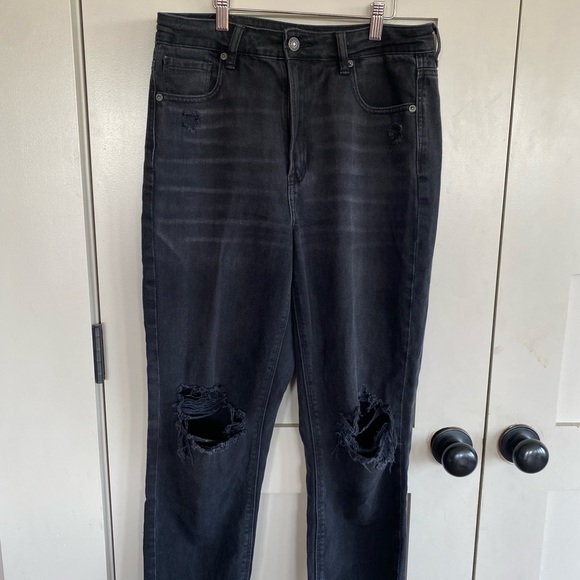 American Eagle Mom Jeans - Picture 2 of 4